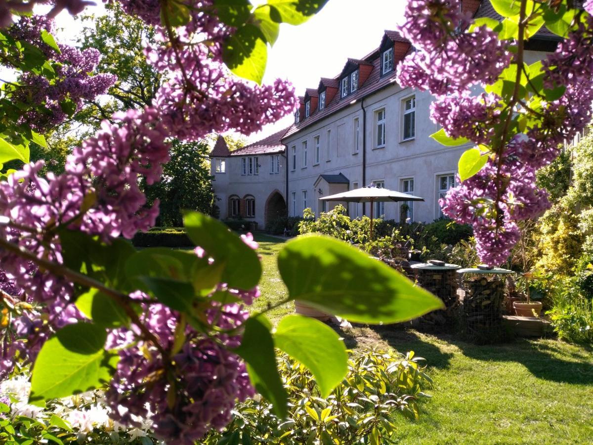 Apartment Fuer 4 Personen Im Schloss Neuhausen Berge  外观 照片