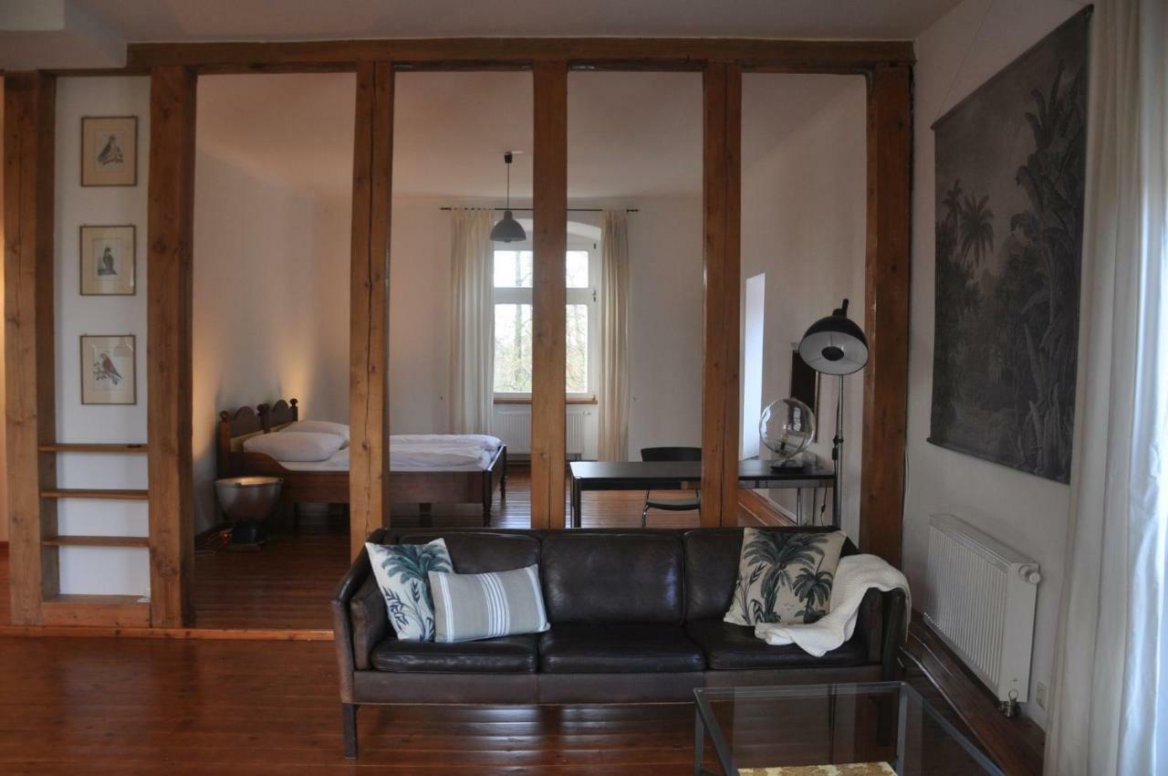 Apartment Fuer 4 Personen Im Schloss Neuhausen Berge  外观 照片
